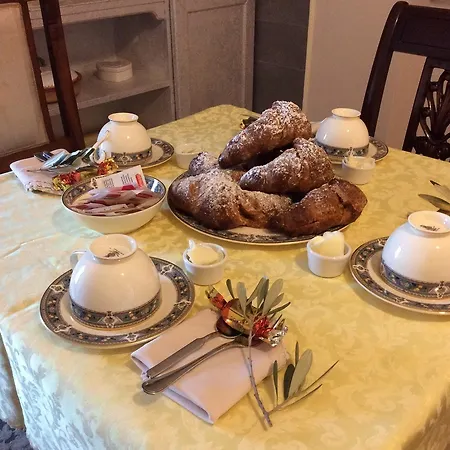 B&B Cristina 알타무라